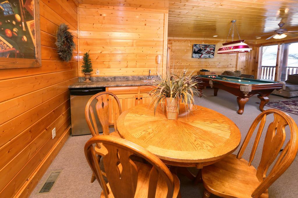Rising Eagle Lodge - Eight Bedroom Pigeon Forge Exterior foto